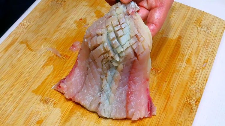  「碰到」春天碰到这鱼，我从不讲价，一次必买好几条，简单一做就特香！