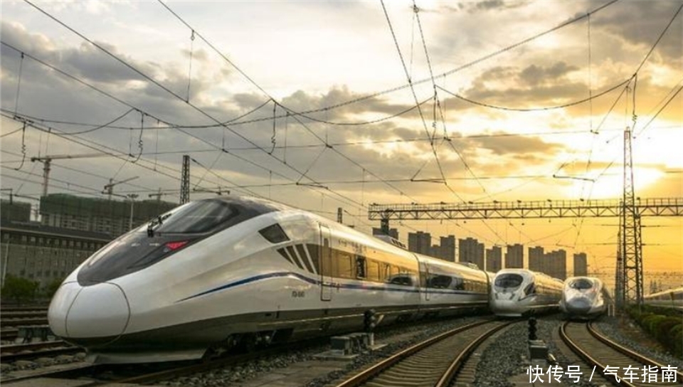 外国人提出疑问：为什么中国高铁不走直线非要绕弯？看完涨知识！