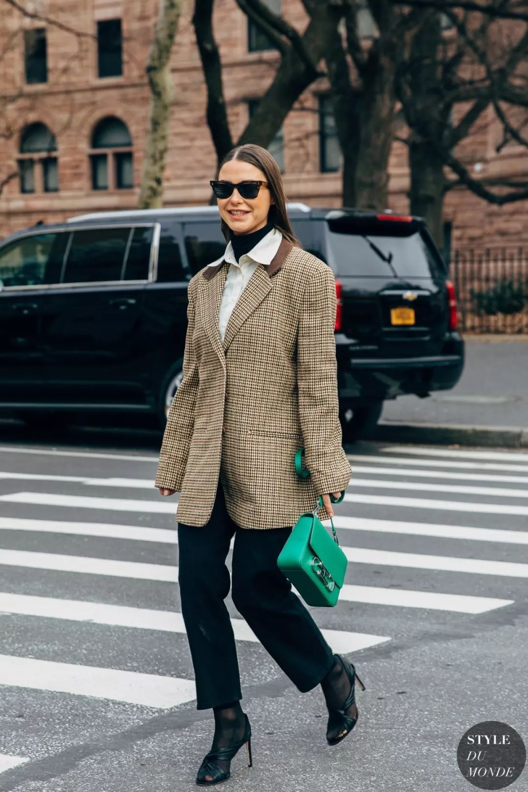  实用：教你美| 冬天的打底衫先别收，实用又显瘦的“叠穿法”拿走！