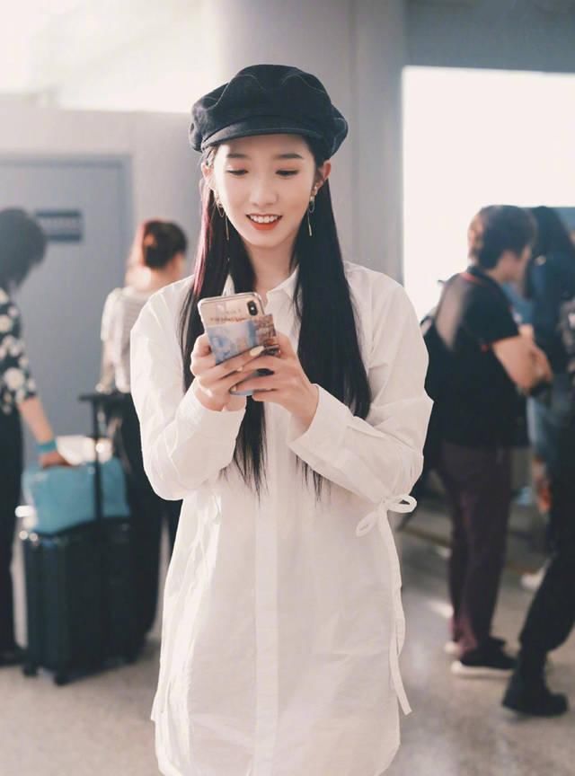  『乖巧』pick时尚贝雷帽，拥有满分减龄感，做乖巧的青春少女