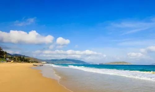 天涯海角三亚湾，总有故事后人看