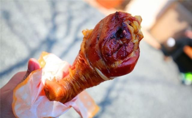 中国“最火”的景区，因游客数量多而暂停售票，排队长达14小时