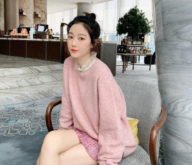  「色彩」春装怎么穿更靓？试试时尚博主的几款色彩搭配，时髦洋气又显贵
