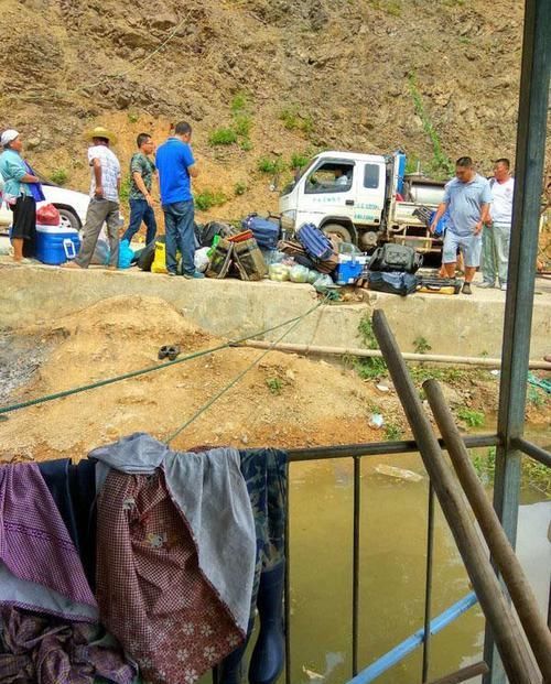  「泡沫箱」万峰湖真的是钓鱼人的天堂吗？