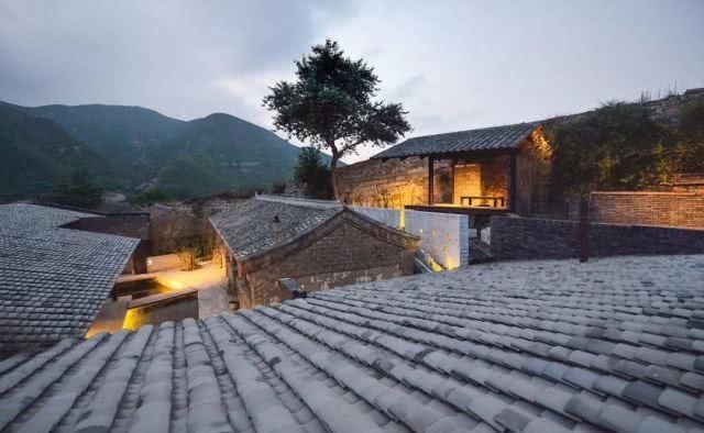  「租下」为养老，他租下20年破农房，院子400㎡，花3年打造出一