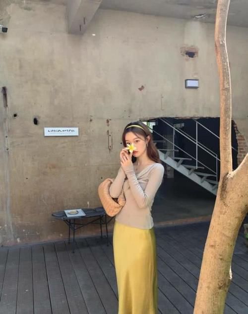 能体现出@“会穿”和“穿不好”只差件单品,搭配好普通衣服也高级,超好看