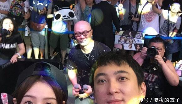 号称娱乐圈纪检委怂了，看刘强东热闹不成反删微博，网友尴尬了