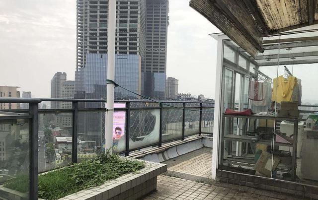 物业暂时没法取消，业主苦于物业久矣，不妨看看业主自筹物业小区