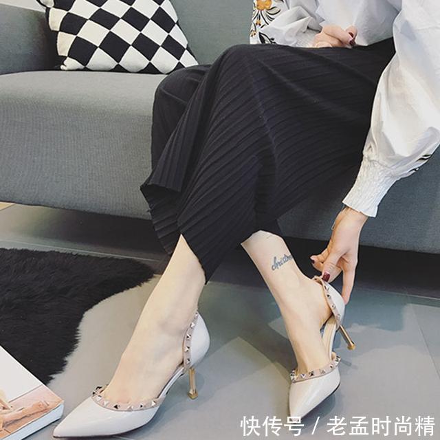  「真皮尖头猫」每个女人的鞋柜都少不了这样一双性感完美的尖头高跟鞋！