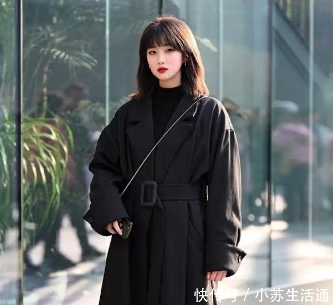 「拥有」街拍:拥有独特气质的女子,穿搭时尚,彰显迷人女性之美