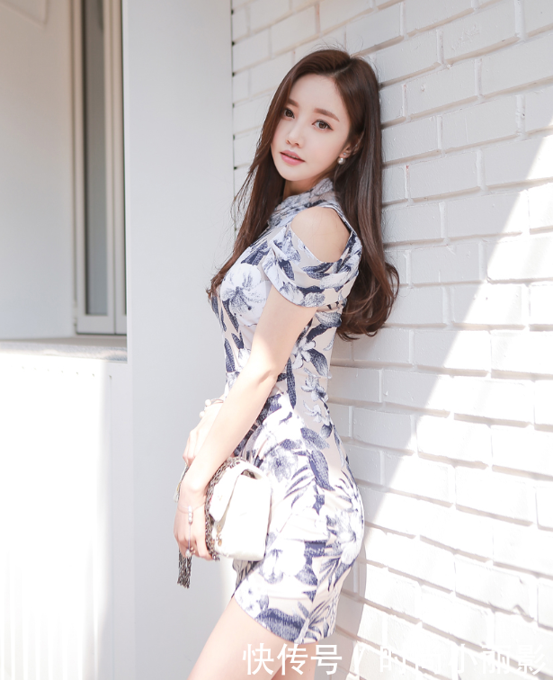 清新时尚的紧身裙美女，女神的魅力脱颖而出！