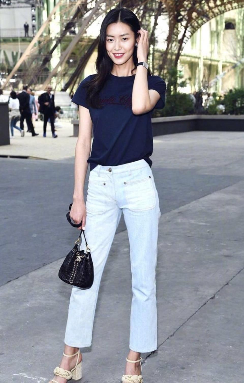 6位女演员穿牛仔裤最好看，紧实感凸显身材，做事也方便!