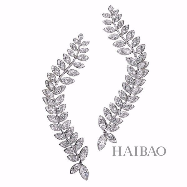 这届世界杯，球星太太们不遗余力地给球迷们好好上了一堂时尚配饰