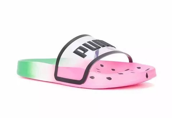 101女孩的少女感 原来靠这些“塑料”单品就能get