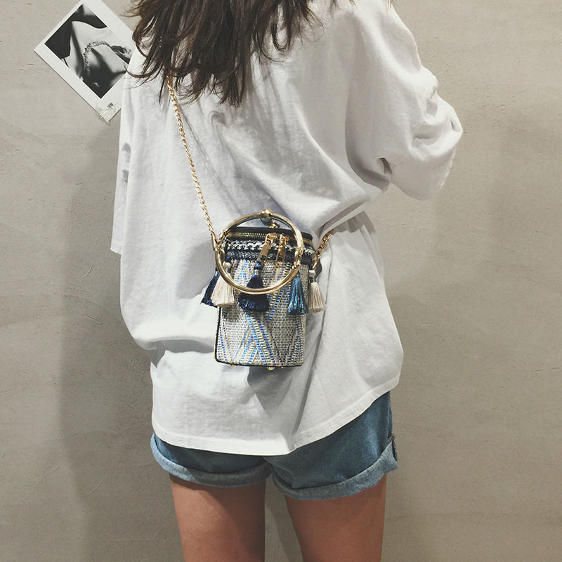 传统老气包包不要背了，秋季刚上新的女包，一年四季都能背