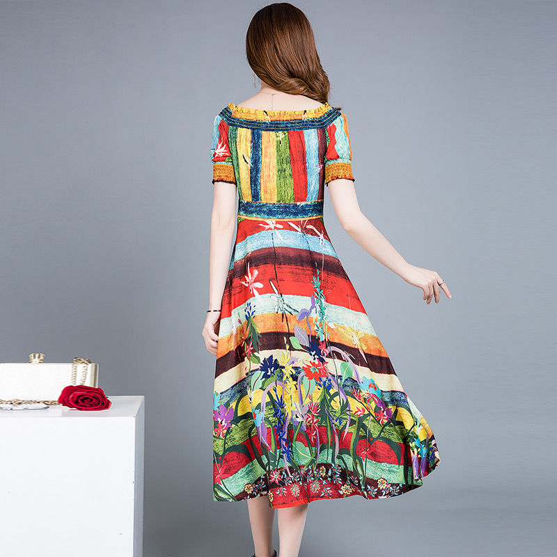 迷人身材穿出来，雪纺连衣裙，独特的风情，丰满女人穿上超亮眼