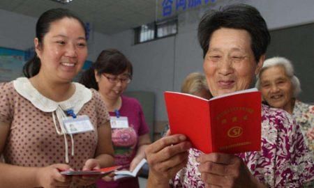  「养老金」为什么有的人养老金过万，有的人只有2000？原来是因