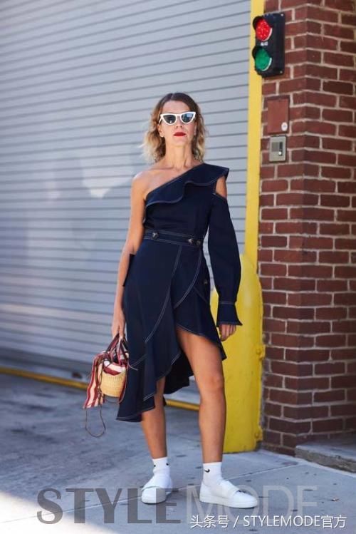 2018入秋的潮流裙装了解一下！