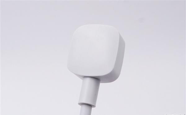 云星电子|三口USB+27瓦快充 米家插线板拆解:用料精细