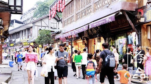 重庆人的谎言已被无情戳破！原来鸳鸯锅的故事都是骗人的