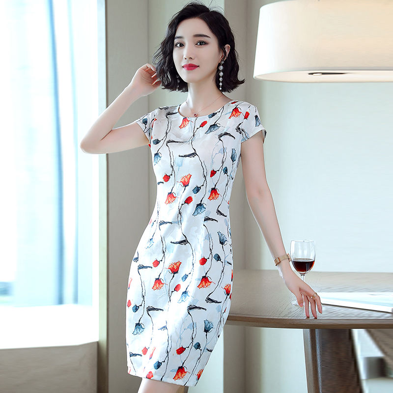 老实说!从没见过这么漂亮的真丝裙,高贵无比,比旗袍高雅,贼美