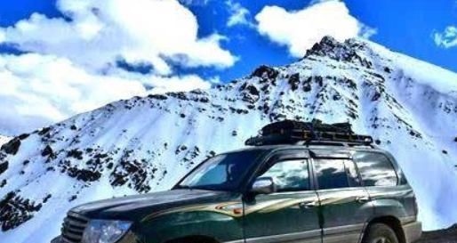 为什么在川藏线上看到的汽车油箱都开着？老司机：去过你就知道