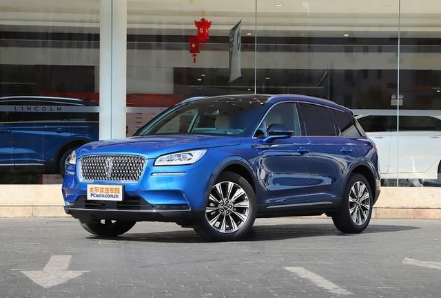  [虚拟座舱系统]30万买豪华SUV，你纠结的这几款，我都帮你盘清楚了！