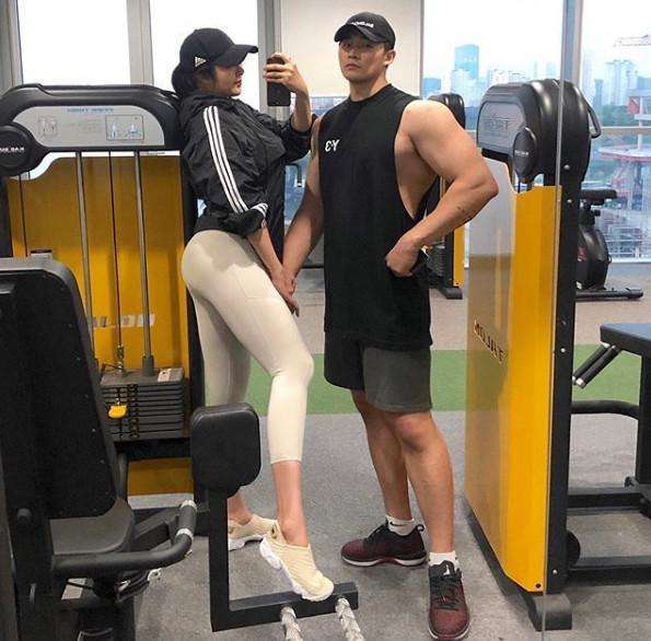 韩过健身达人, 身材大码欧美范, 健身房只能穿男人衣服