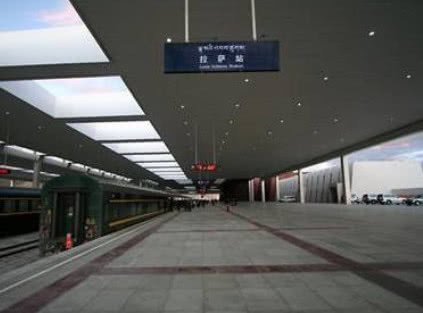 中国至今仍没有高铁的两座省会城市，一个还在建，另一个遥遥无期