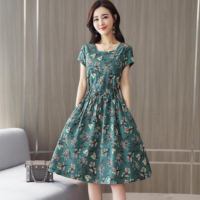 美！今年流行的显瘦连衣裙，一款比一款洋气，妈妈立马入手5件