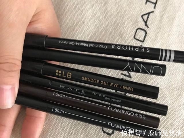  眼线液笔：眼线工具大有学问，想要放大双眼，应该这么选