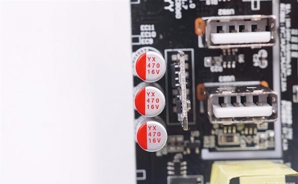 云星电子|三口USB+27瓦快充 米家插线板拆解:用料精细