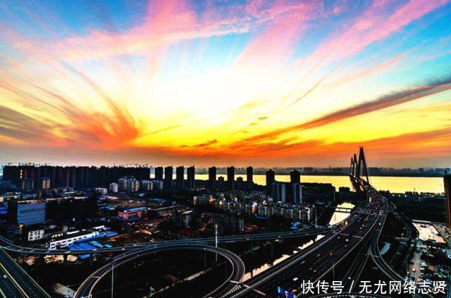 西安和省内另外两座大城市联手, 也无法拼过成都或武汉