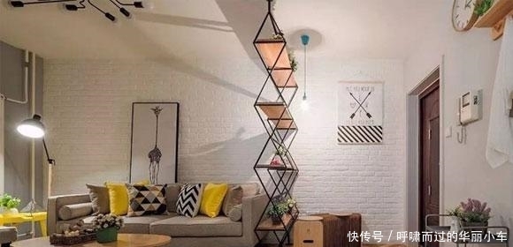  【花架】户型奇葩但设计超完美，铁艺花架隔断真漂亮，阳台装修更实用！