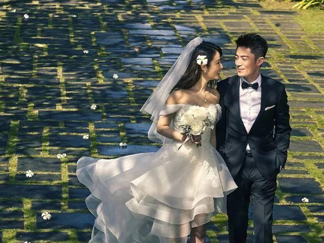 别再争论林心如是不是照骗了，女明星高情商才是最好的美图啊