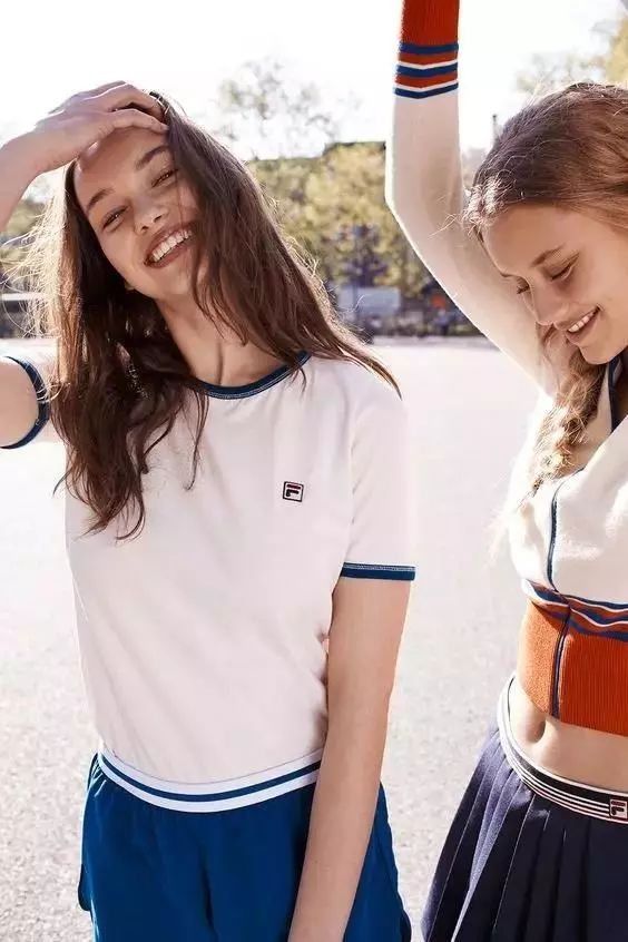 除了牛仔短裤，这个夏天还有很多其他时髦选择!