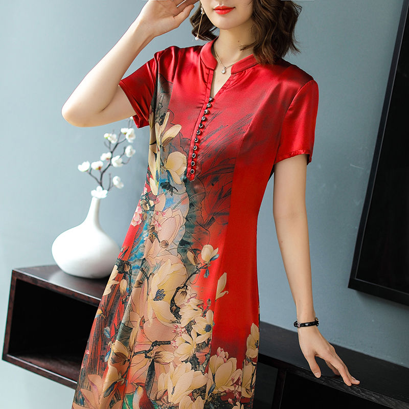 7月新上”嫩黄裙“，特适合肤黑腰粗的女人，藏肉显白超嫩美