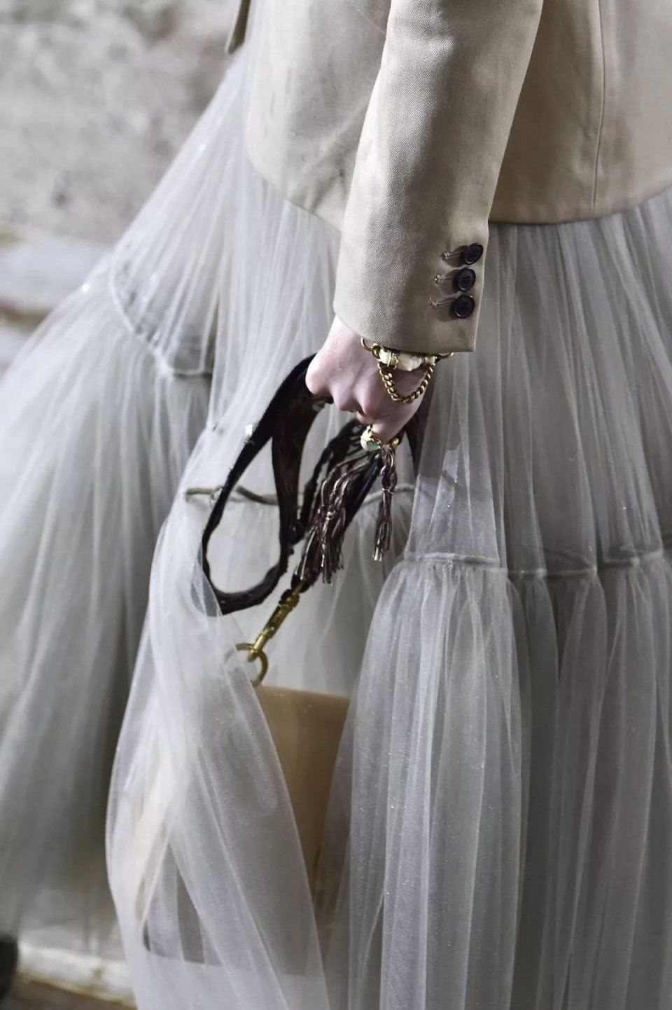 仙气十足的“蚊帐裙”，赵丽颖、郑秀妍、林志玲已经穿得不亦乐乎