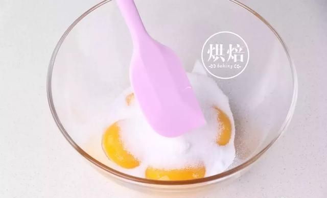  『蛋糕』印花蛋糕卷太难？教你一招简单做出美美的内花蛋糕卷 切开见惊喜