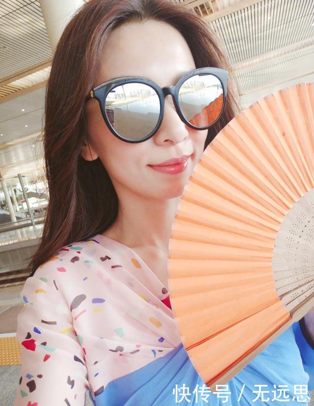 马苏真大胆! 穿的牛仔短裤都破成这样完全遮不住 网友: 还不如不