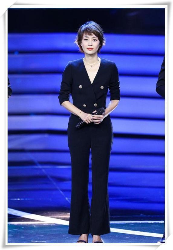 当40岁袁泉撞上42岁马伊琍,终于见识了女性气质的最高级别!