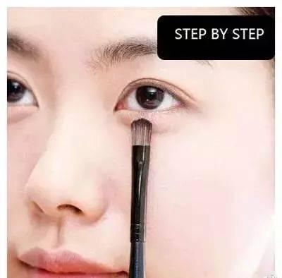  眼妆■十分“想”说丨卧蚕怎么画？两招教你轻轻松松化立体式眼妆画法！