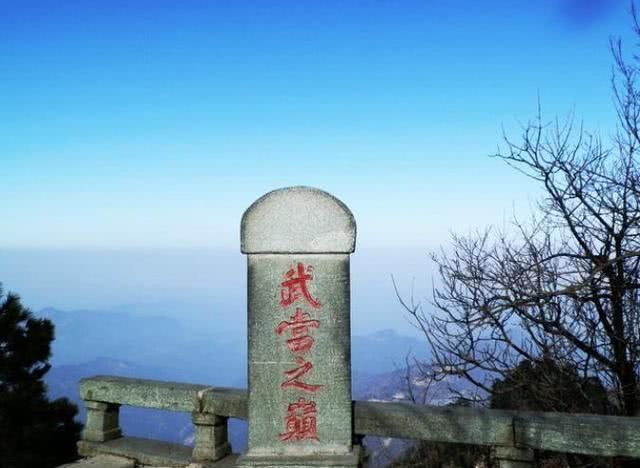 中国道教第一圣山，长明灯600年不灭，游客给出了合理解释