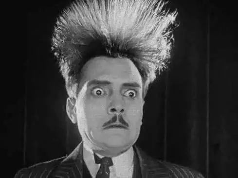 专治头发炸毛，自带按摩功能的保湿气垫梳