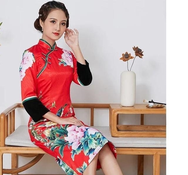  #气质端庄#女人从皮美到骨, 气质端庄旗袍中长款旗袍!