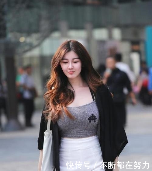 『只敢』摄影这么美的小姐姐,我只敢看一眼,你呢
