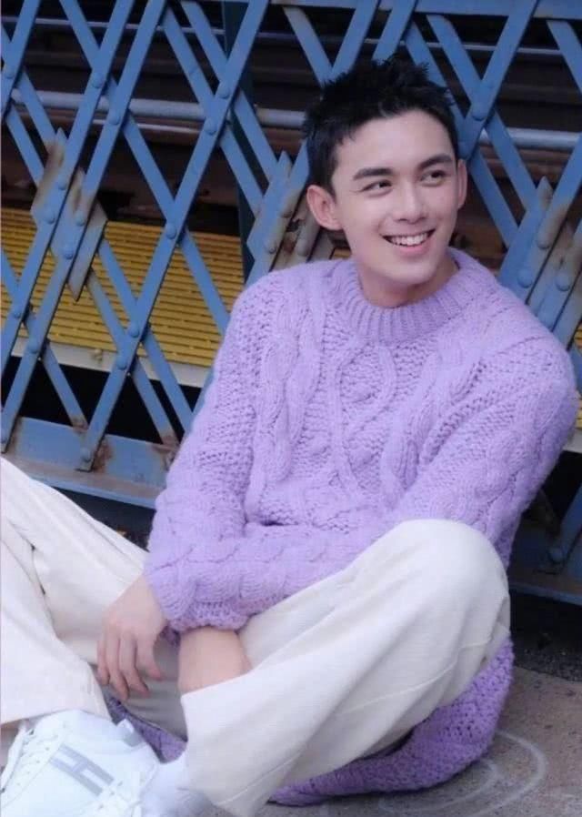  #洗脑#爱上了！和春风一起抵达的香芋紫，比淡黄的长裙还洗脑