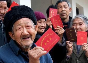 2019年养老金一次补缴15年需96511元，每月能领多少钱