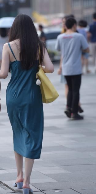 漂亮|精致典雅美女小姐姐,漂亮又聪慧,美女走可爱路线!