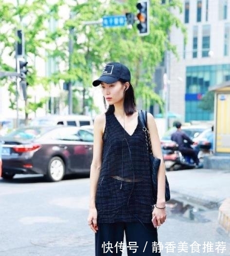  『气质』街拍气质满分的小姐姐，身材紧致动人，尽显性感女人味